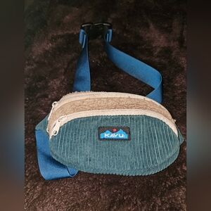 Kavu Blue and Beige Corduroy Waist Bag